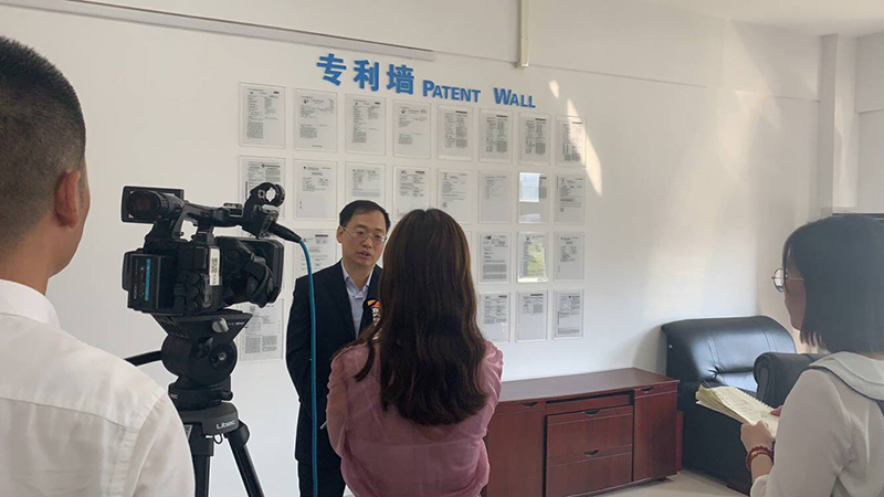 電視臺采訪(fǎng)